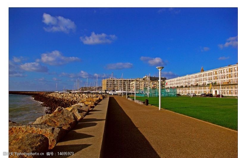球场风景法国勒阿弗尔海滨美景图片