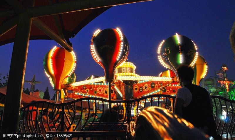 欢乐谷游乐场夜景图片