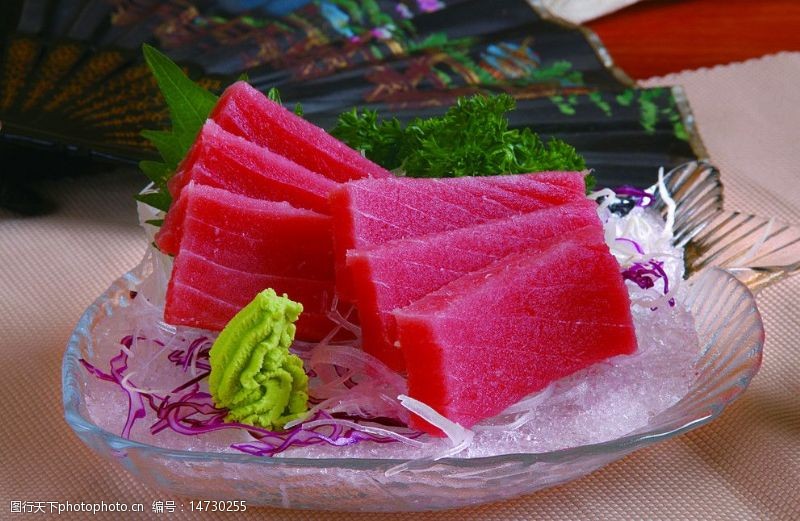高清图片集日本鲜红大鱼块寿司图片