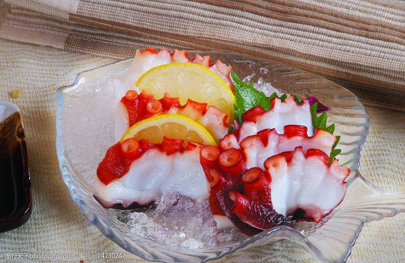 传统美食菜谱专用鱿鱼片寿司图片