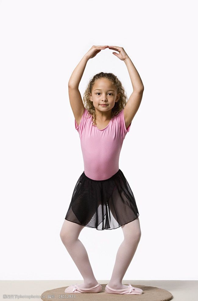 学舞蹈的孩子跳芭蕾舞的小女孩图片