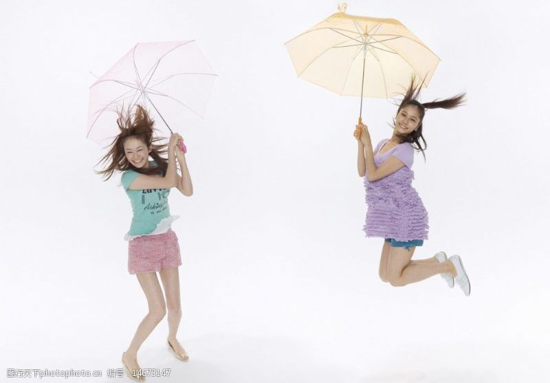 大气女人两个打雨伞的美女图片