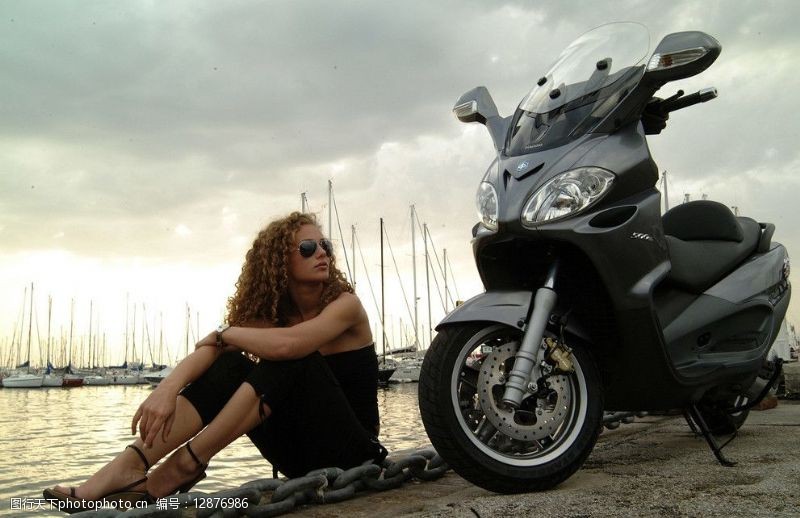 雅马哈美女与摩托车图片