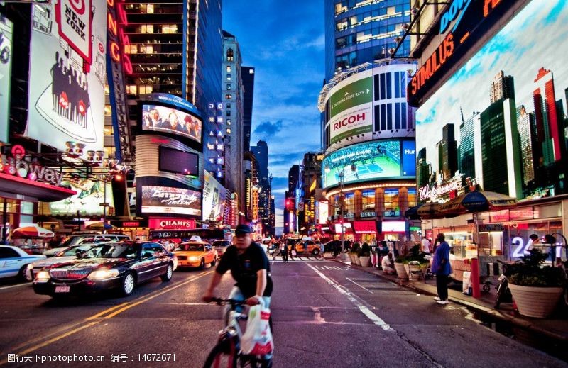 建筑行业纽约第五大道夜景图片