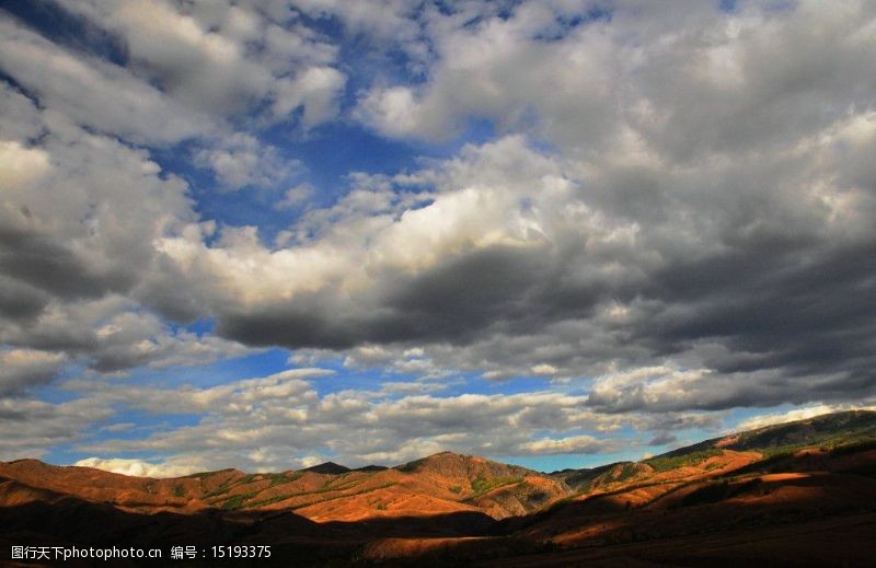 秋天旅游新疆风景图片
