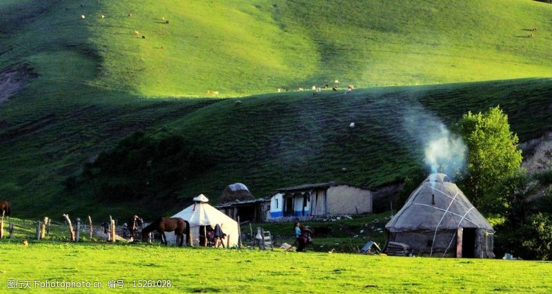 那拉提草原新疆风景实际像素模糊图片