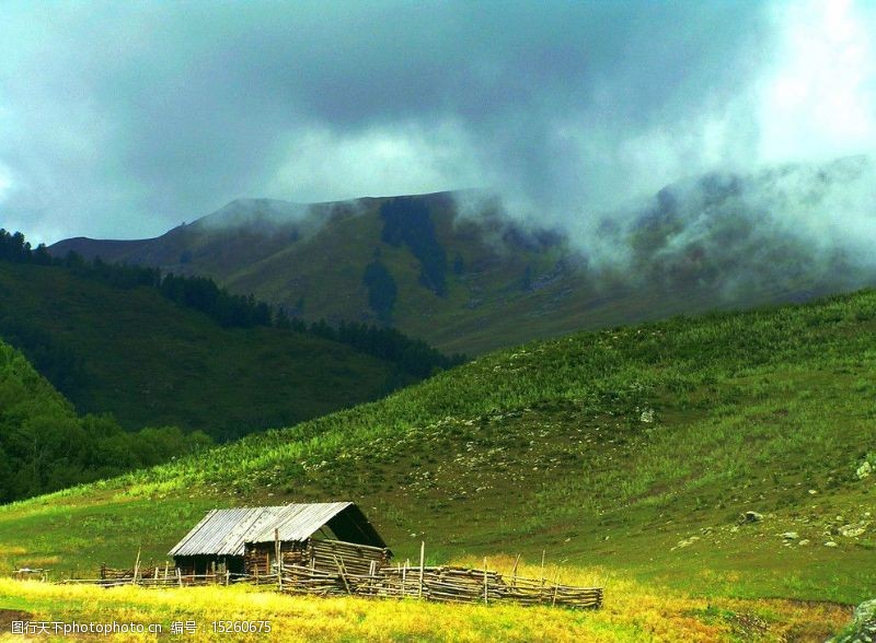 那拉提草原新疆风景图片