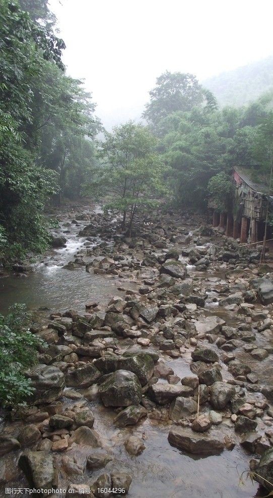 成都邛崃水口镇河谷图片