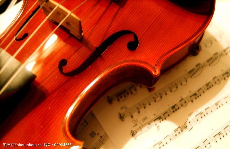 音乐与舞蹈小提琴与乐谱图片