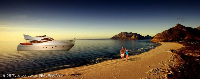 情侣黄昏漫步游艇与小岛图片