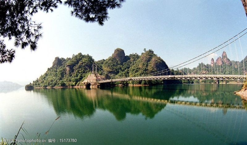 丹霞山旅游高清猫儿山吊桥非高清图片