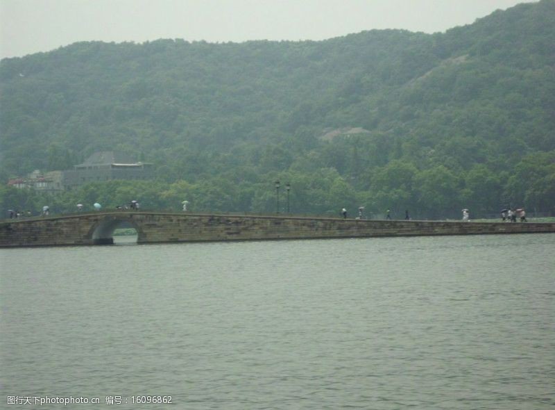 西湖断桥图片